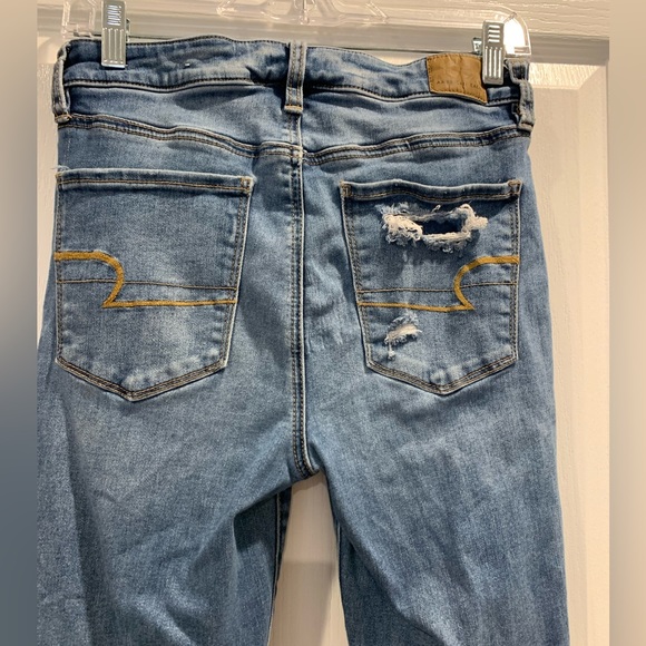 AEO AMERICAN EAGLE OUTFITTERS DISTRESS RIP jeans women’s size 8 - Picture 16 of 17